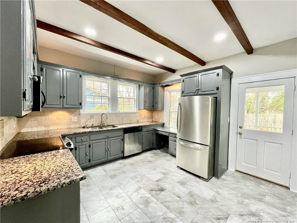 1312 Summit Avenue - Photo 3