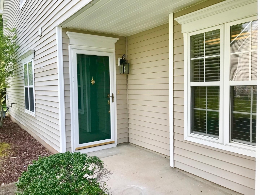 301 Intern Way - Photo 1