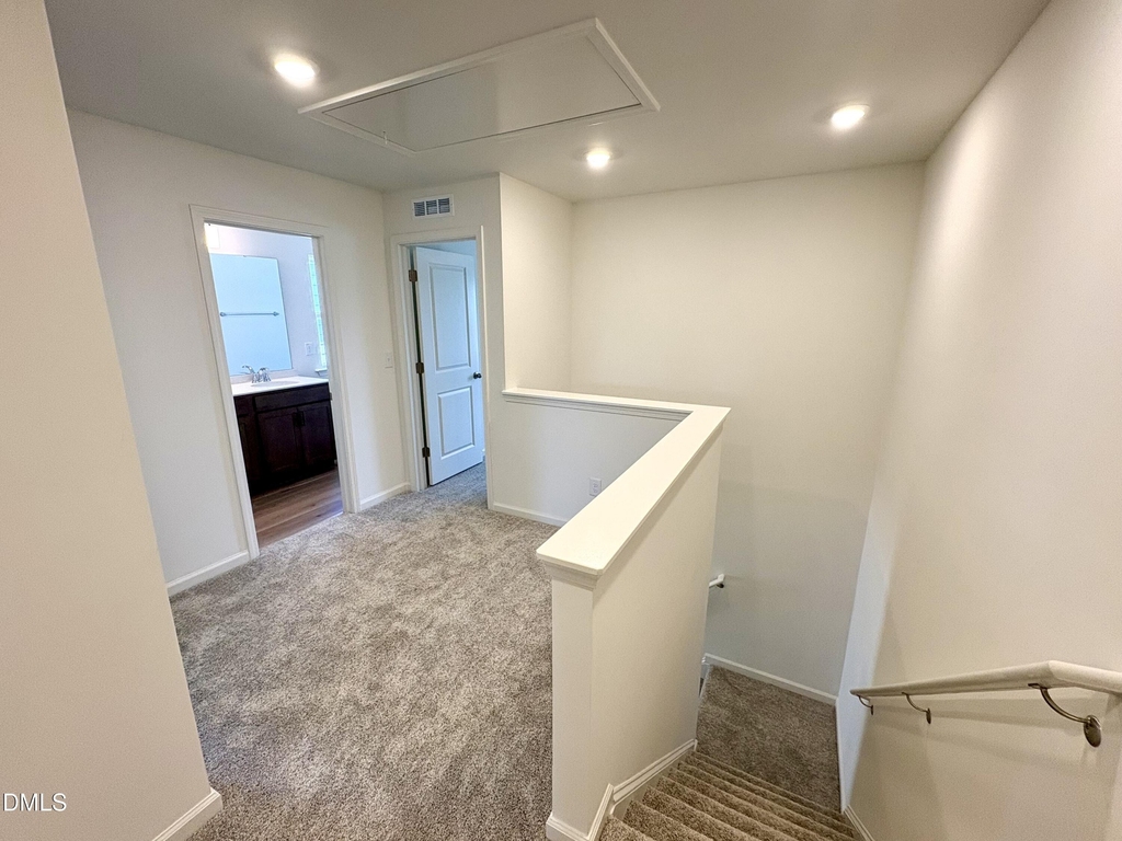 2040 Oakdale Drive - Photo 7