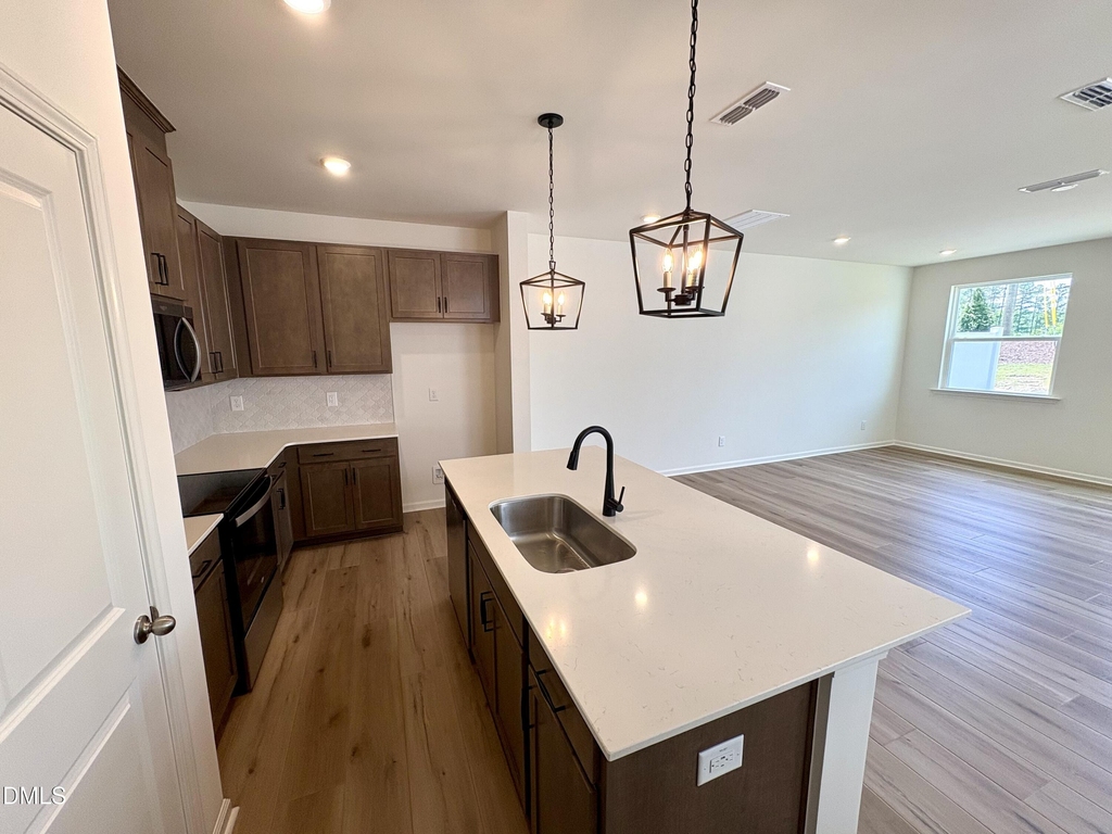 2040 Oakdale Drive - Photo 3