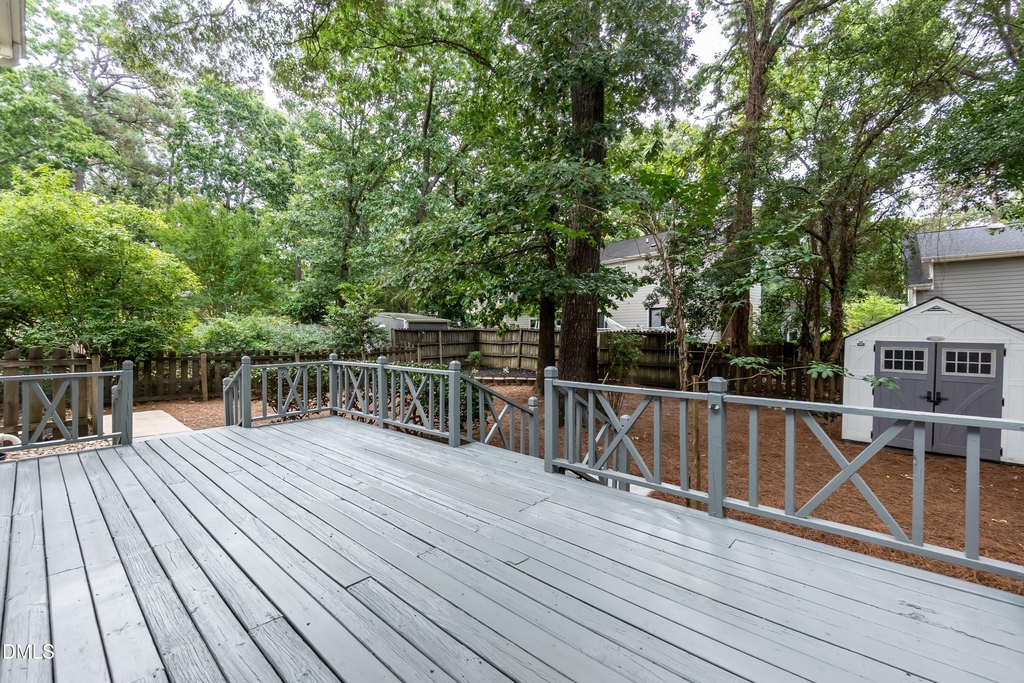 2621 Sawmill Road - Photo 32