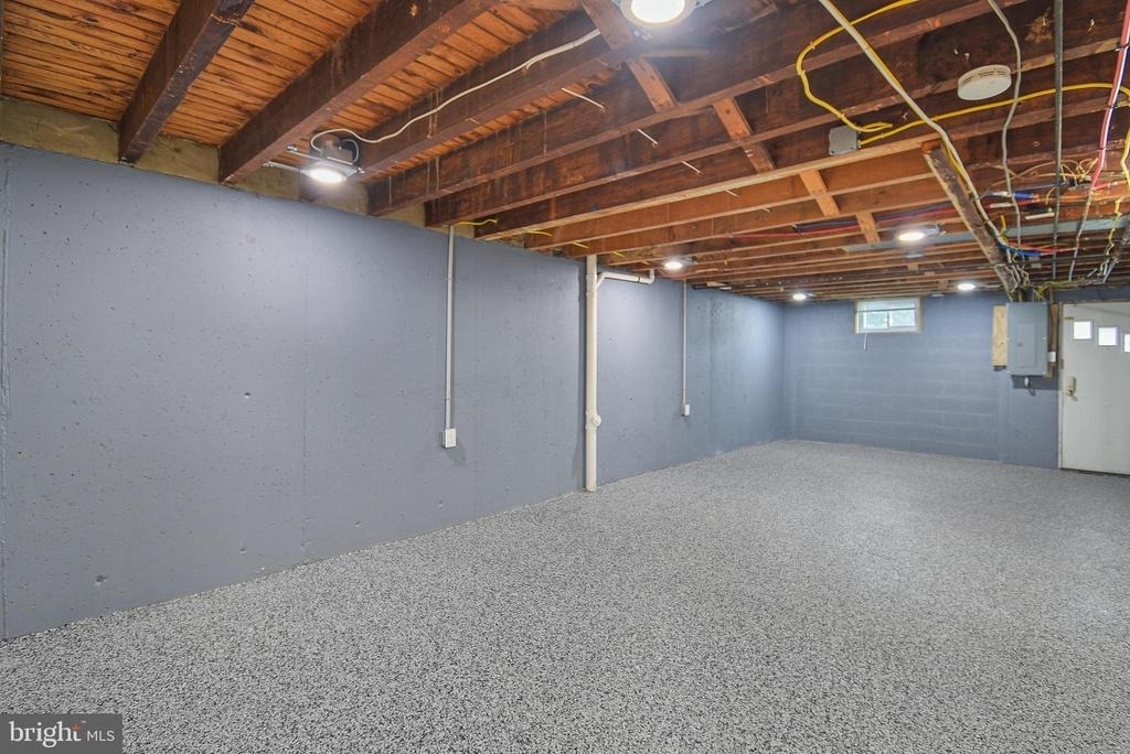 505 Stratford Road - Photo 9