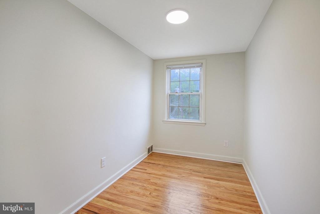 505 Stratford Road - Photo 7