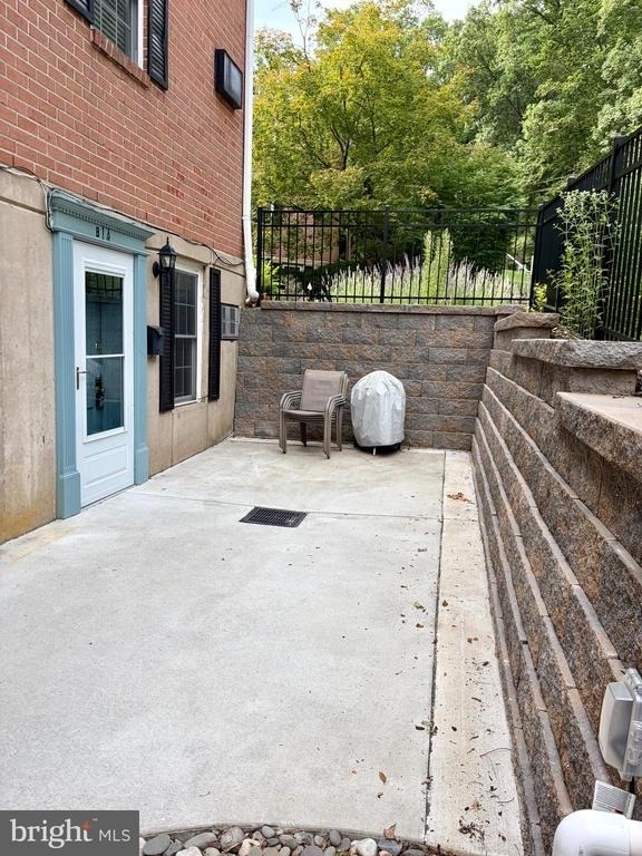 207 Walnut Hill Road - Photo 0