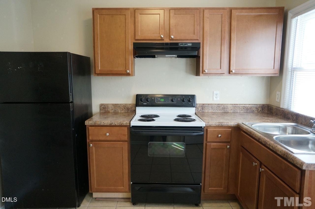 1320 Poole Road - Photo 4