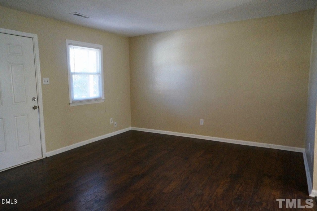 1320 Poole Road - Photo 2