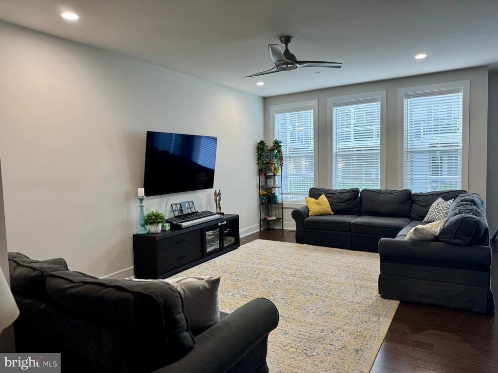 607 Mockernut Court - Photo 3