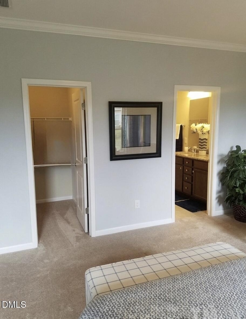 508 Excalibur Drive - Photo 7