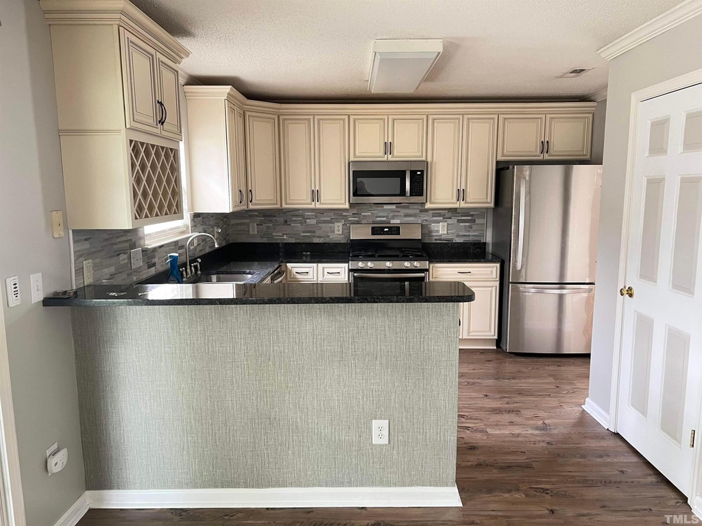 5013 Marathon Lane - Photo 9