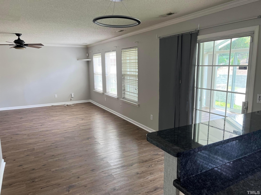 5013 Marathon Lane - Photo 6