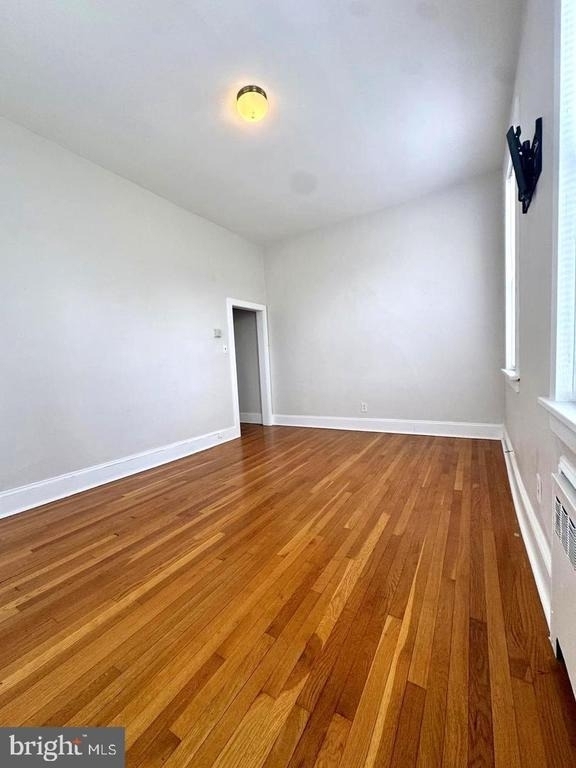1 Dickinson Street - Photo 1