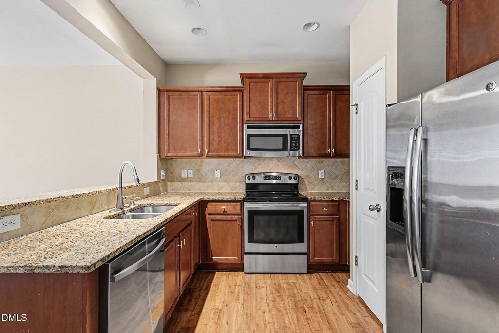 2229 Sunny Cove Drive - Photo 8