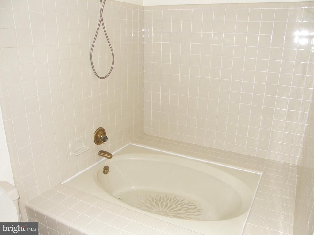 23306 Walnut Hollow Court - Photo 18