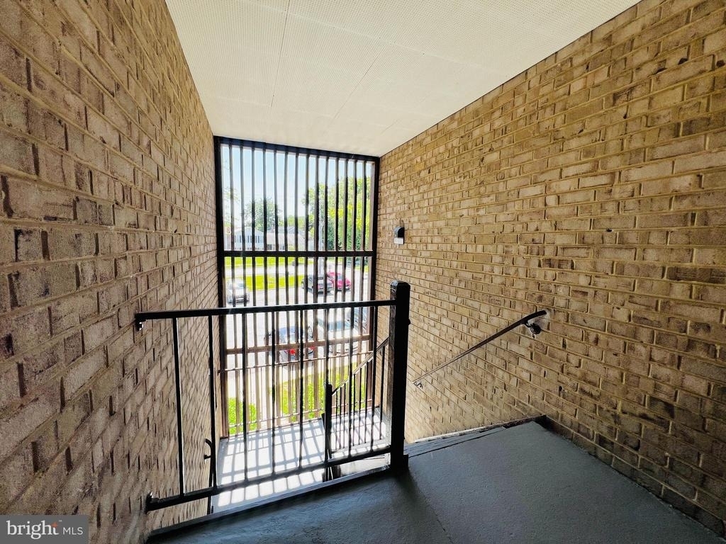 8665 Greenbelt Road - Photo 10