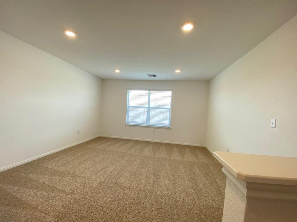 241 Saide St - Photo 15