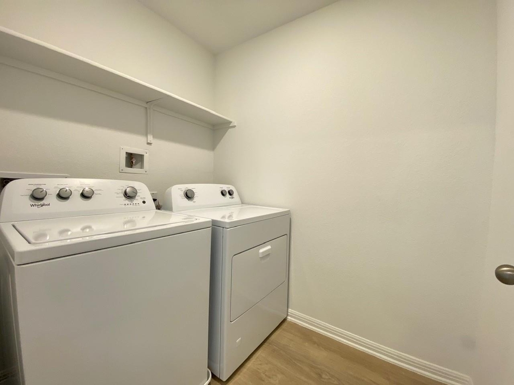 241 Saide St - Photo 27