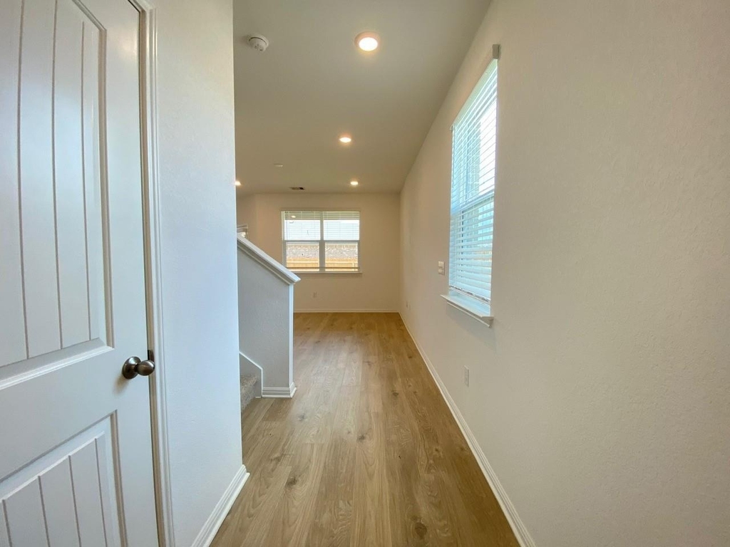 241 Saide St - Photo 1