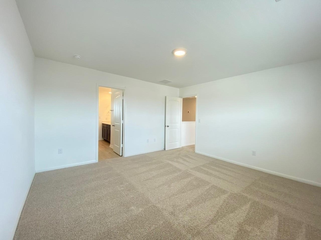 241 Saide St - Photo 18