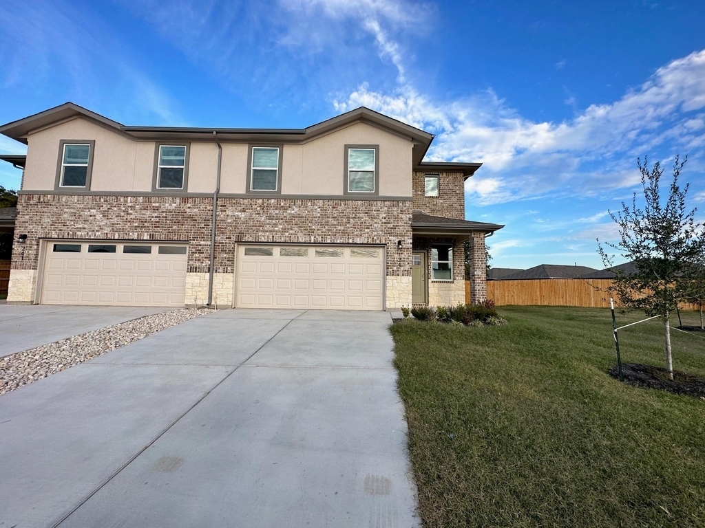 241 Saide St - Photo 0