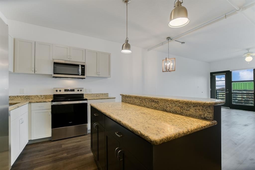 711 W 26th St - Photo 0