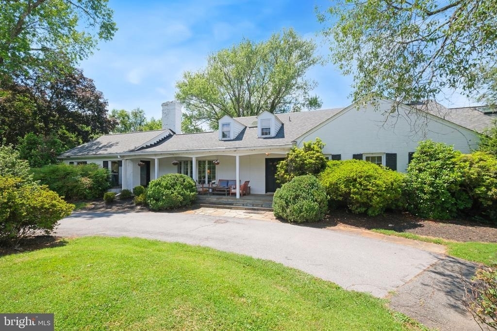 10600 Red Barn Lane - Photo 2