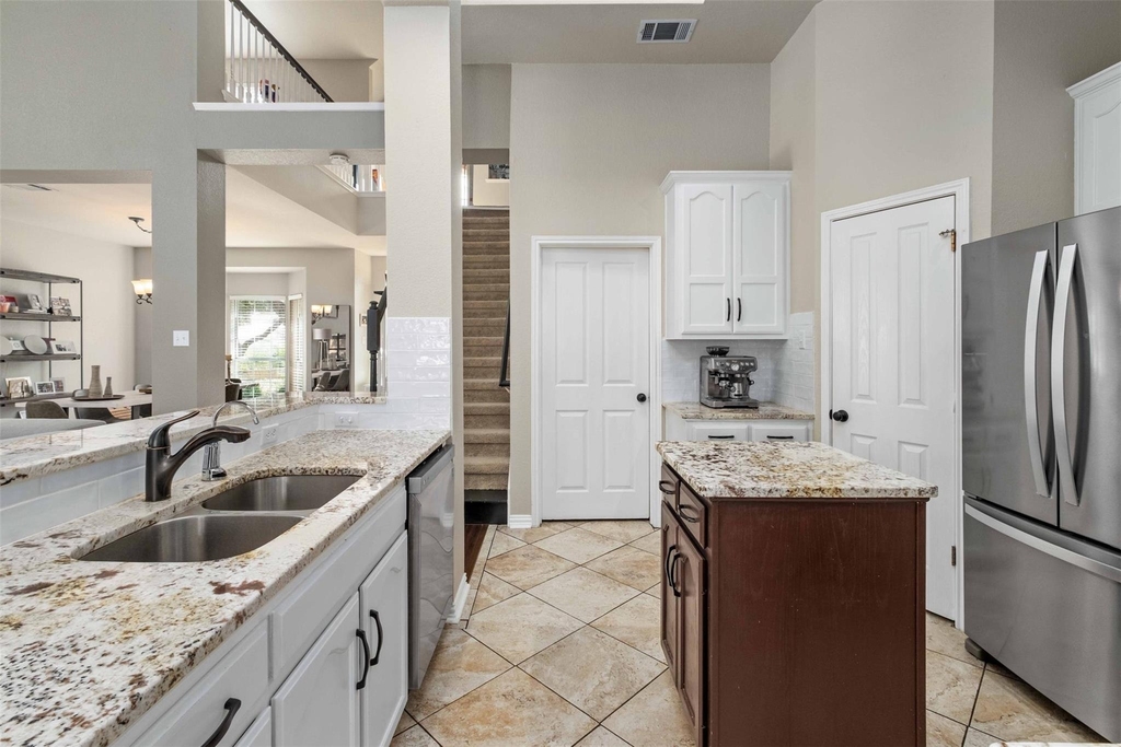 3704 Runnels Ct - Photo 9