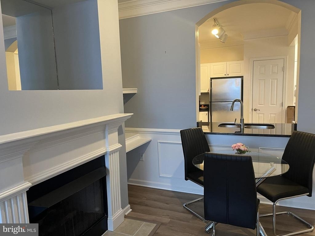 27 Booth Street - Photo 8