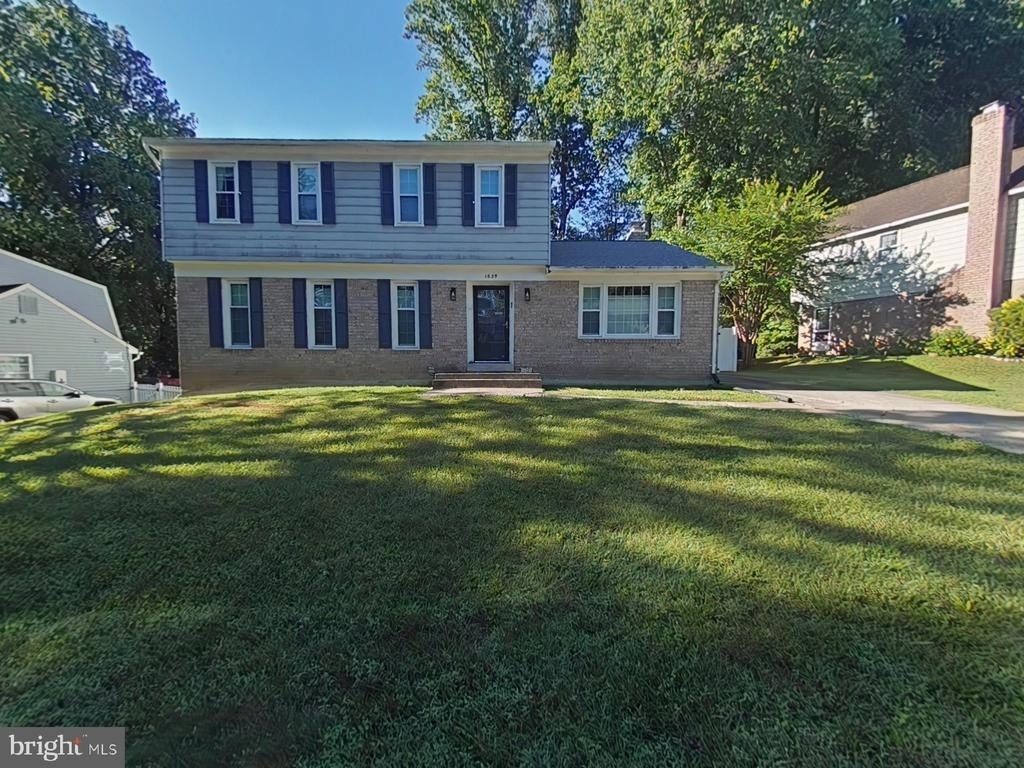 1639 Winding Waye Lane - Photo 0