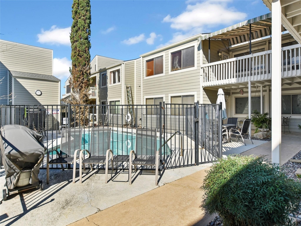 5801 Thunderbird St - Photo 20