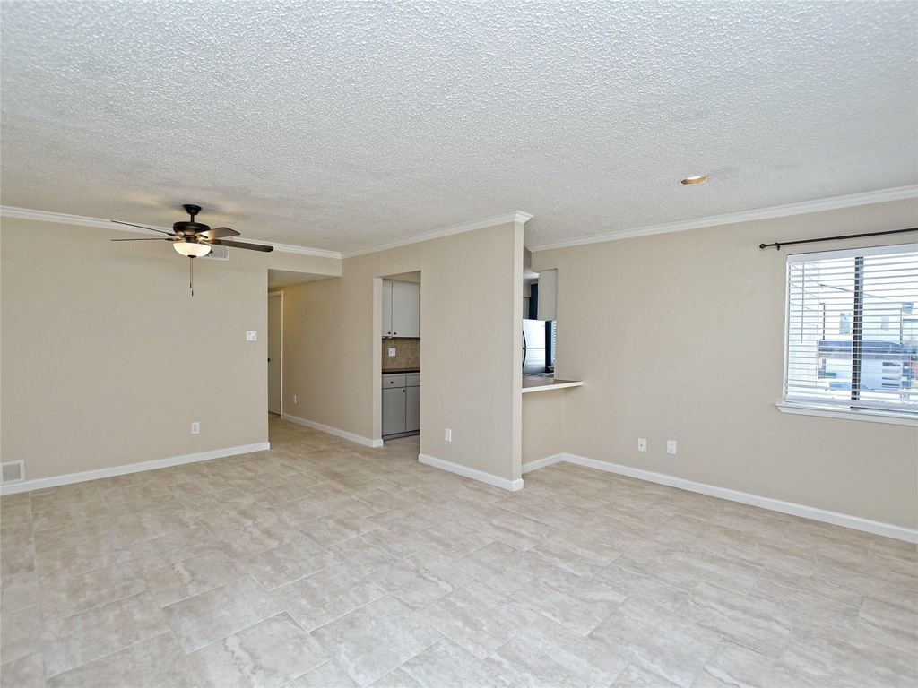 5801 Thunderbird St - Photo 9