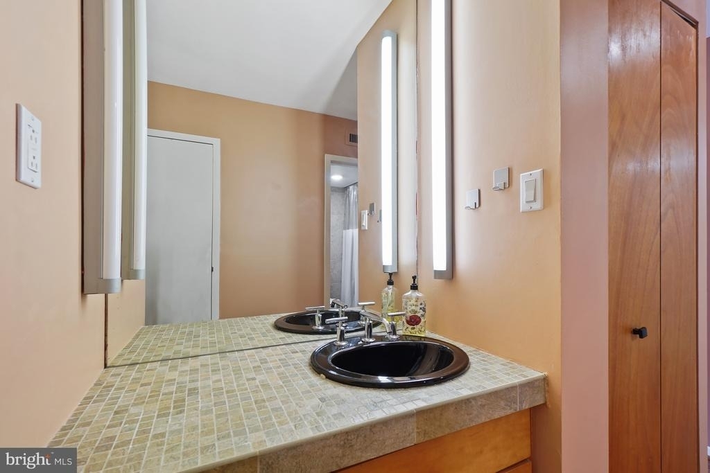 9039 Sligo Creek Parkway - Photo 26