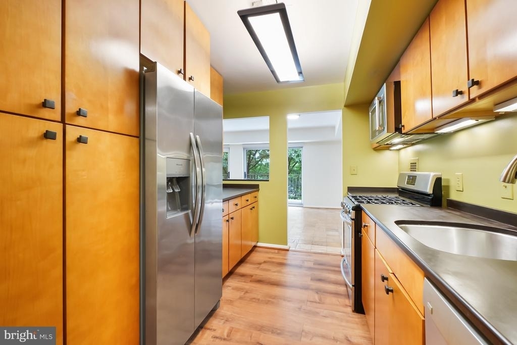 9039 Sligo Creek Parkway - Photo 9