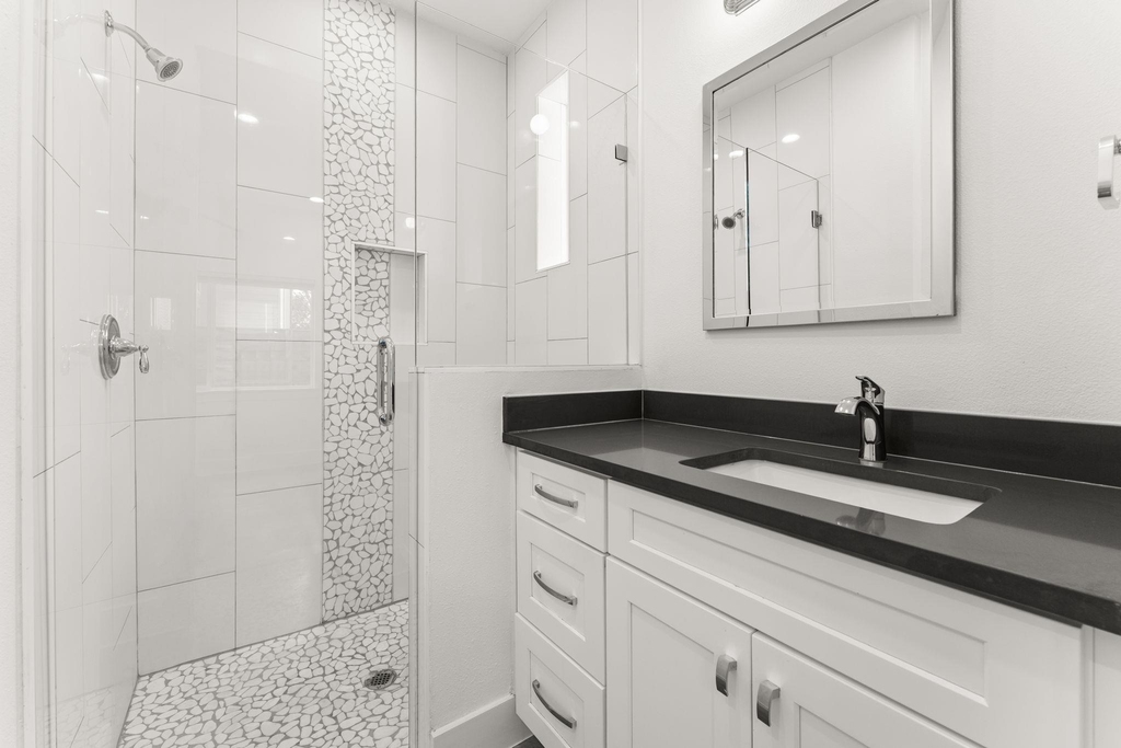 6201 Caddie St - Photo 17