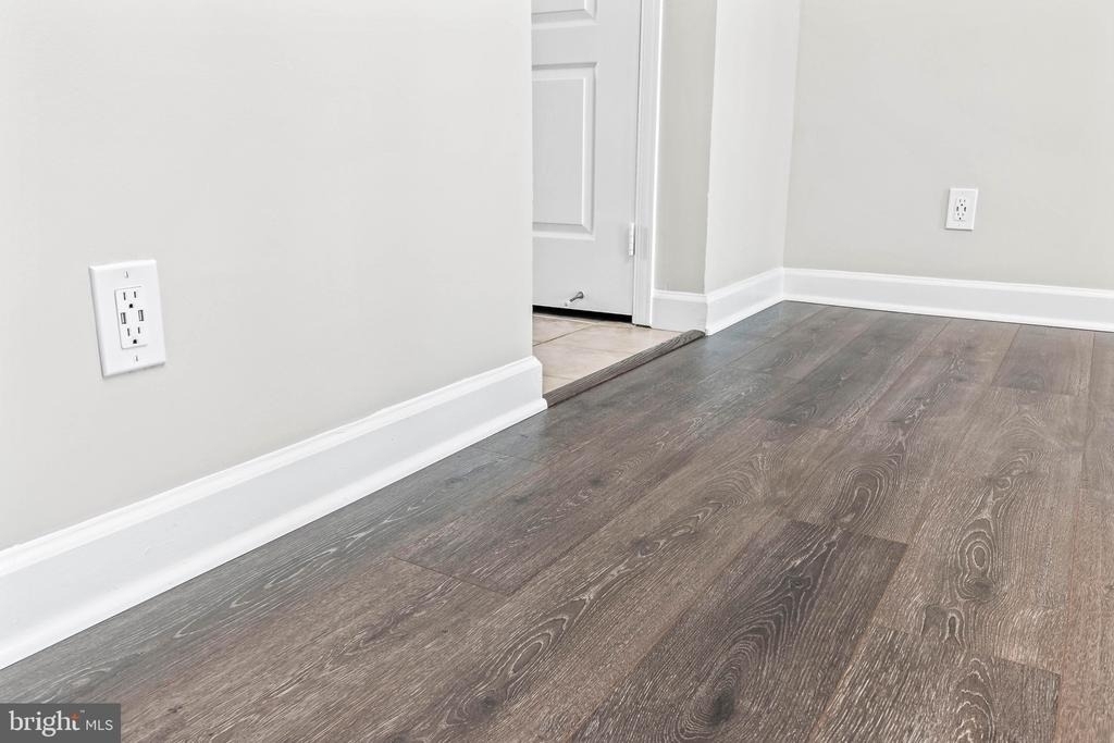 3842 Chesterwood Drive - Photo 3