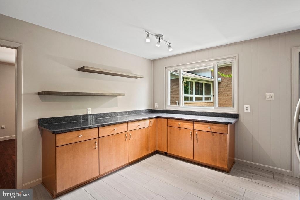 6428 Earlham Drive - Photo 8