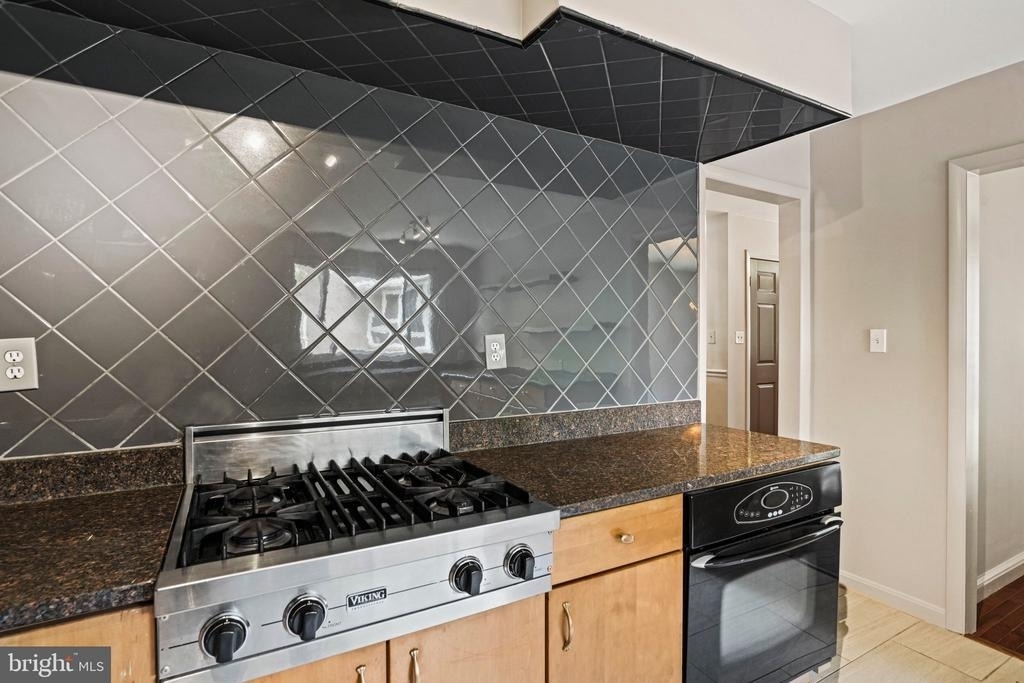 6428 Earlham Drive - Photo 11