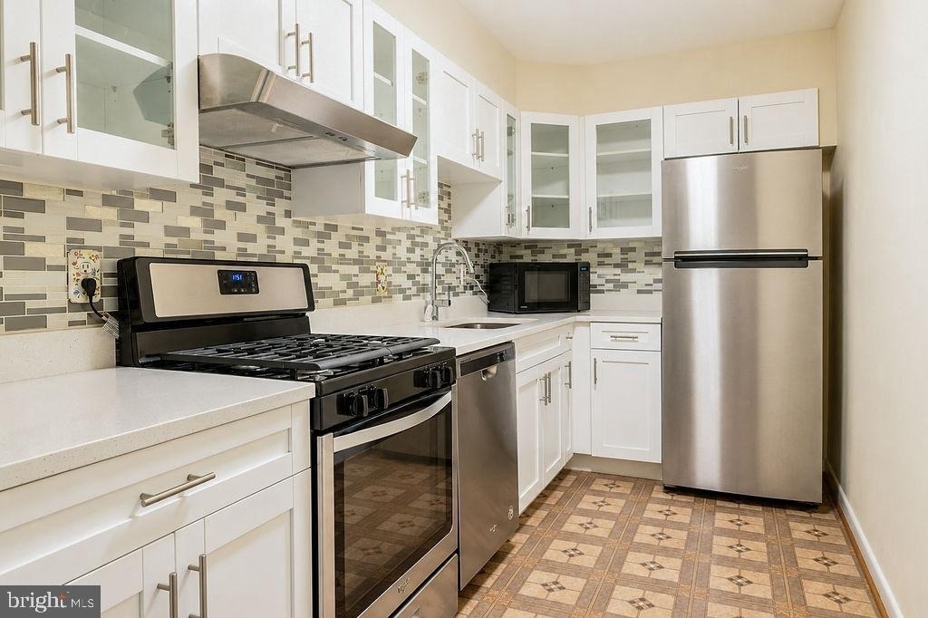 10320 Westlake Drive - Photo 11