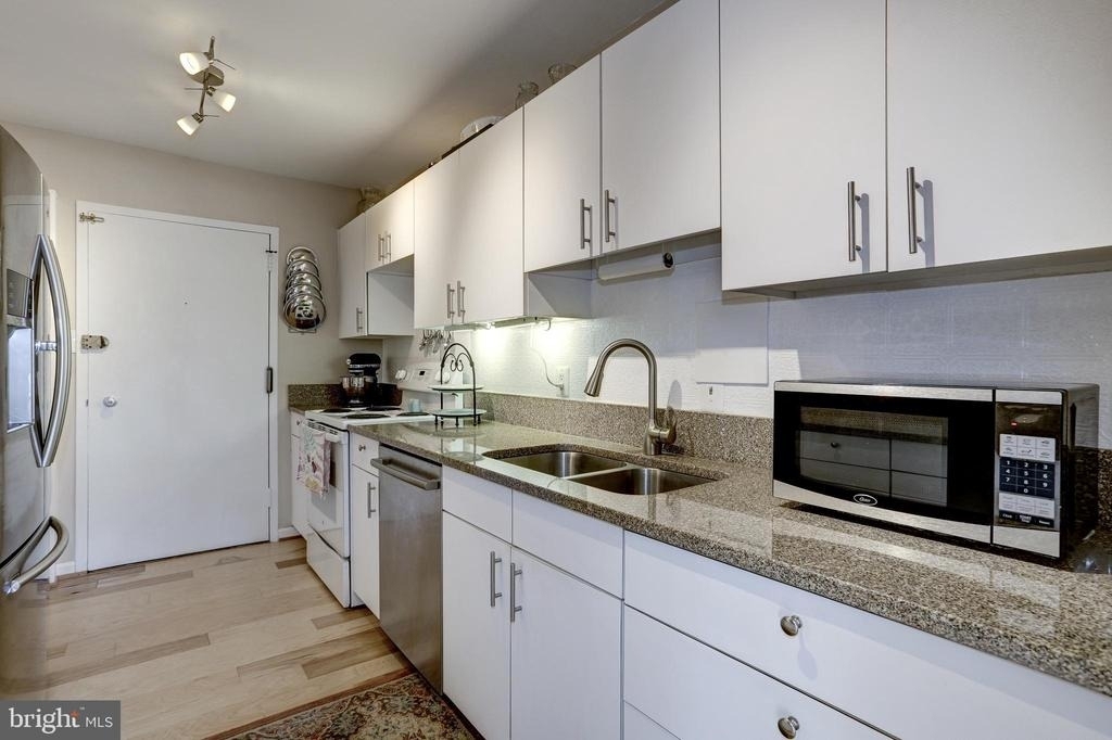 7505 Democracy Boulevard - Photo 21