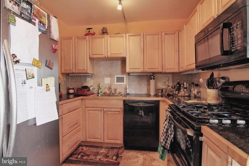 4515 Willard Avenue - Photo 1