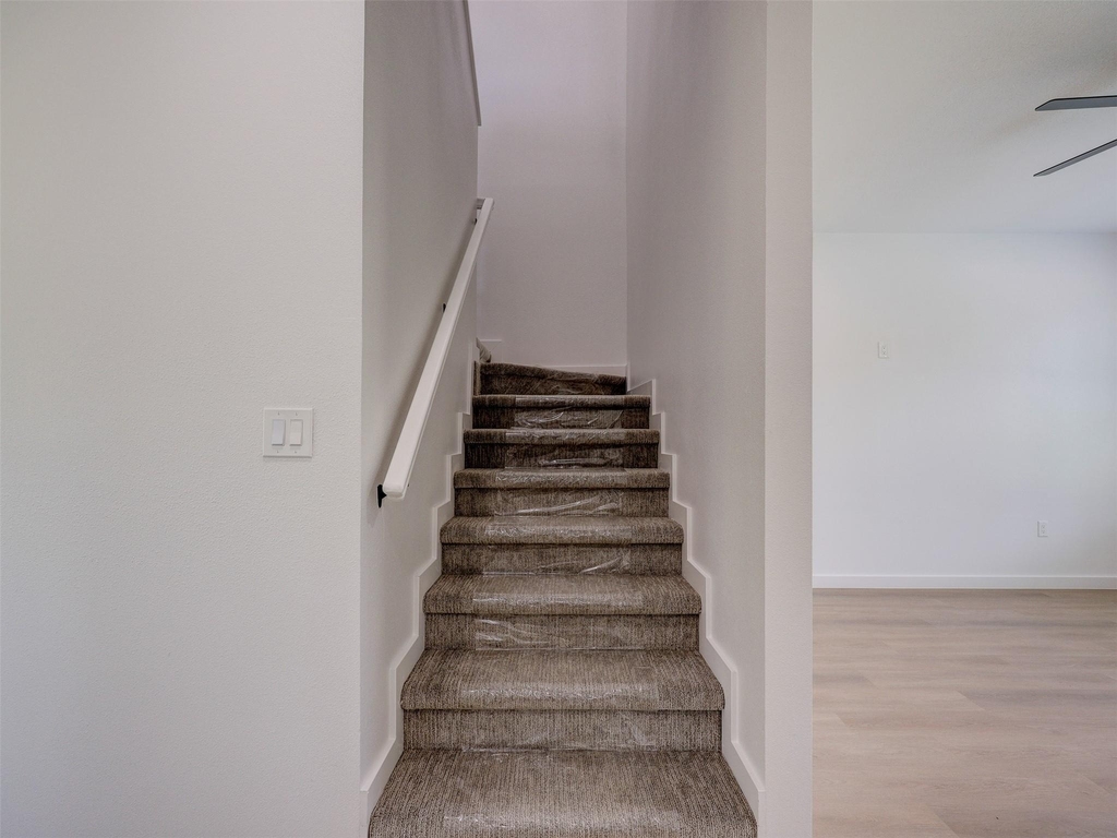 230 Brown St - Photo 11