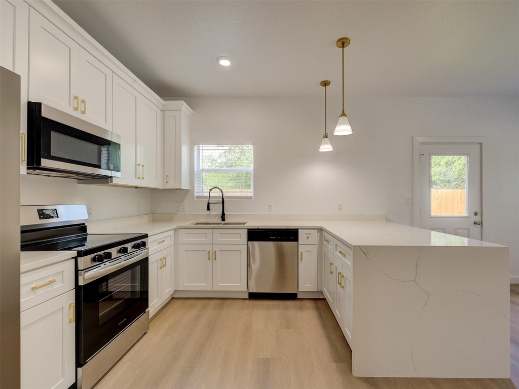 230 Brown St - Photo 10