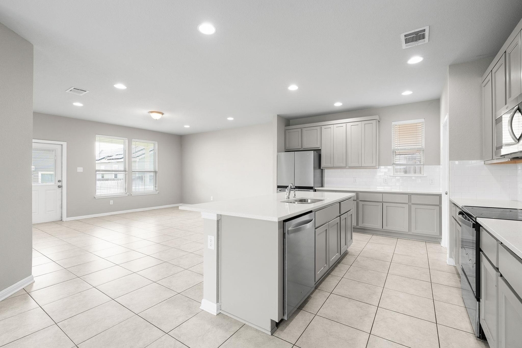 313 Mclintock Rd - Photo 16
