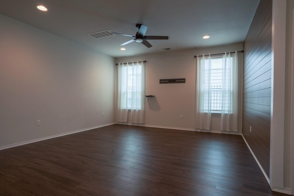 10509 Abana Way - Photo 5