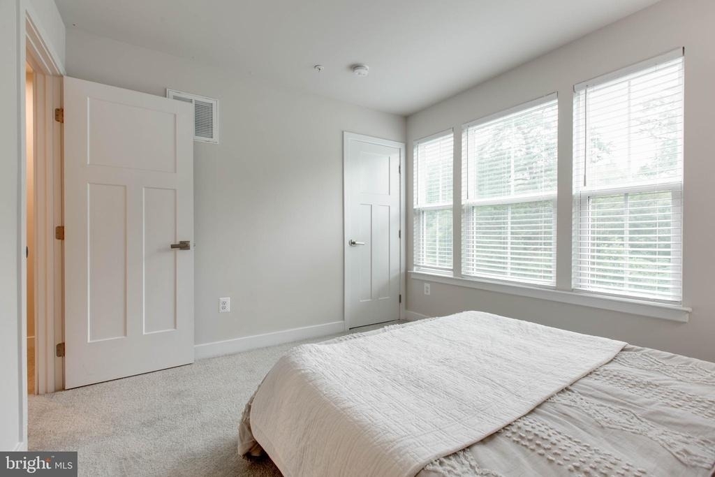 7523 Bharat Way - Photo 32