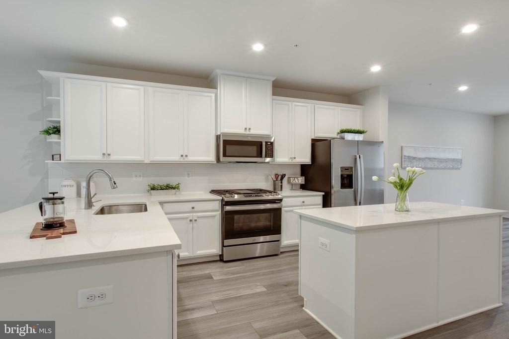 7523 Bharat Way - Photo 9