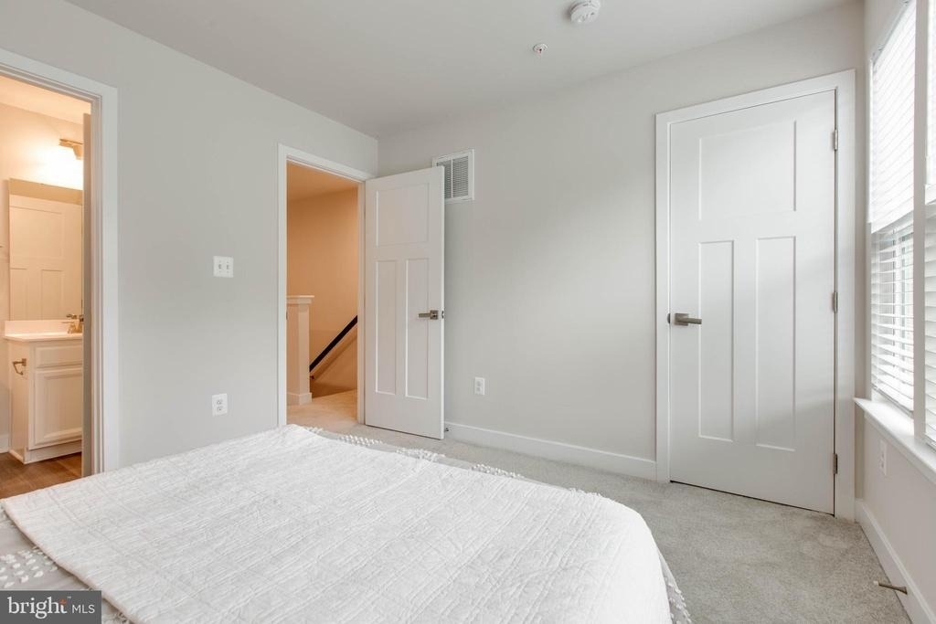 7523 Bharat Way - Photo 31