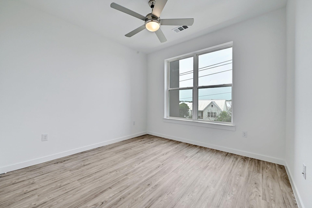 4801 Springdale Rd - Photo 12