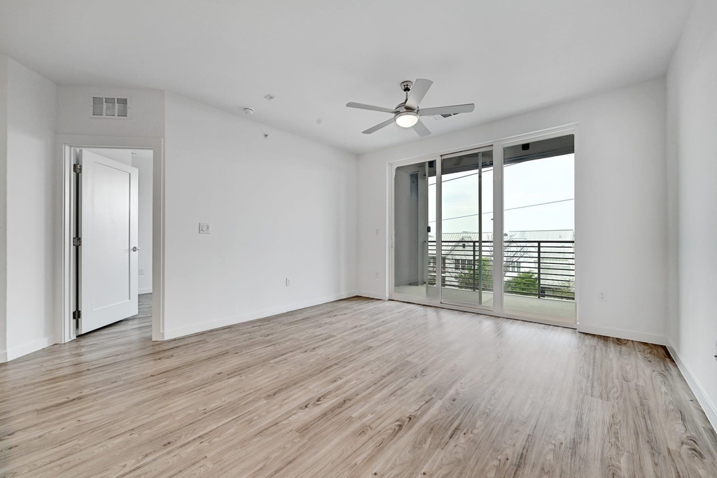 4801 Springdale Rd - Photo 15