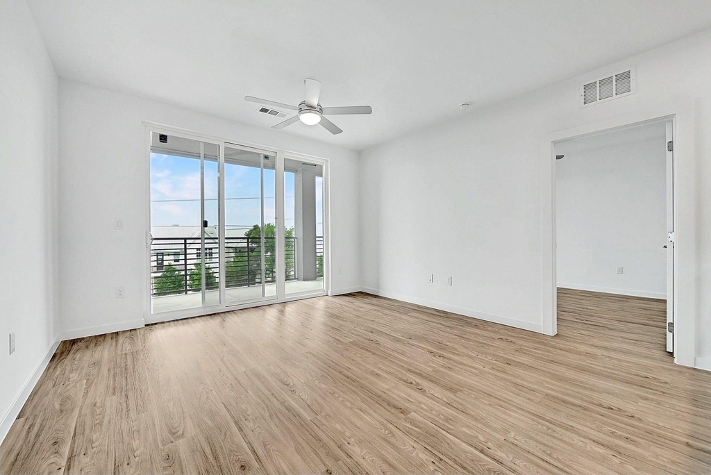 4801 Springdale Rd - Photo 11