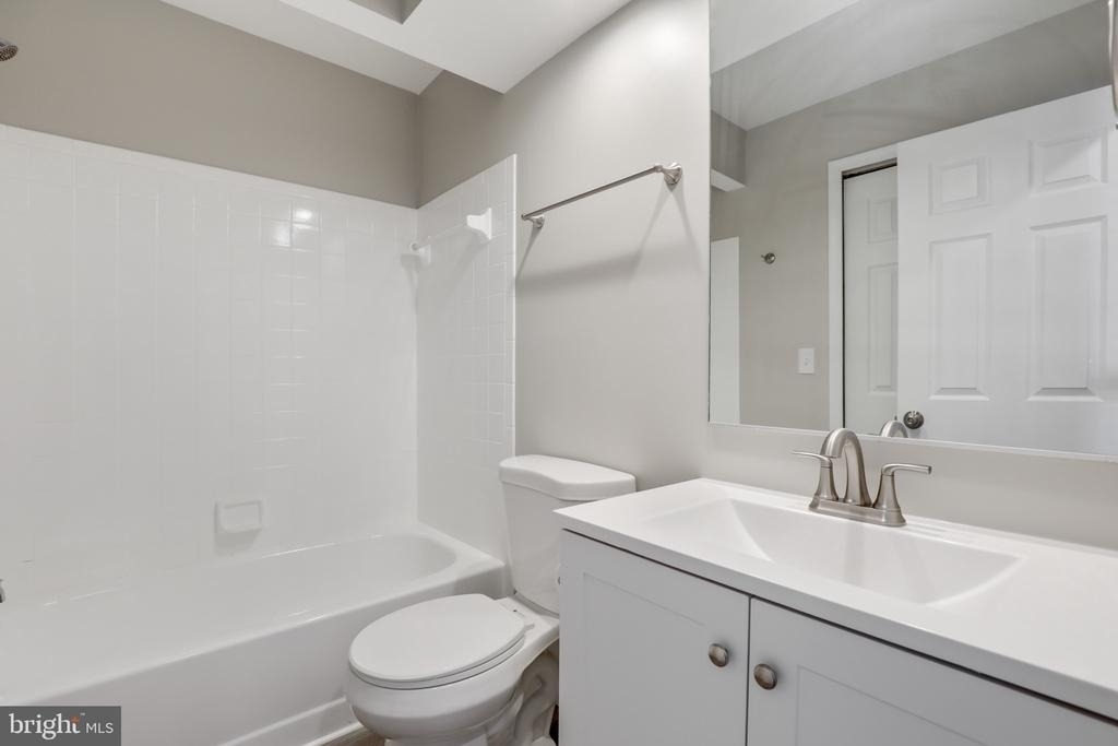 1073 Wingate Court - Photo 23